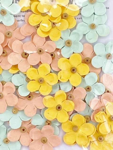 Small flowers for card making or scrapbooking