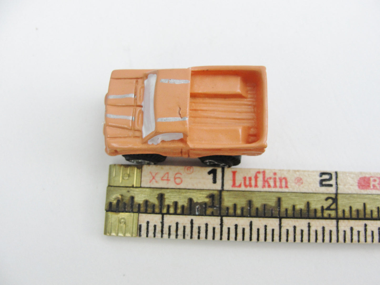 Dollhouse miniature toys