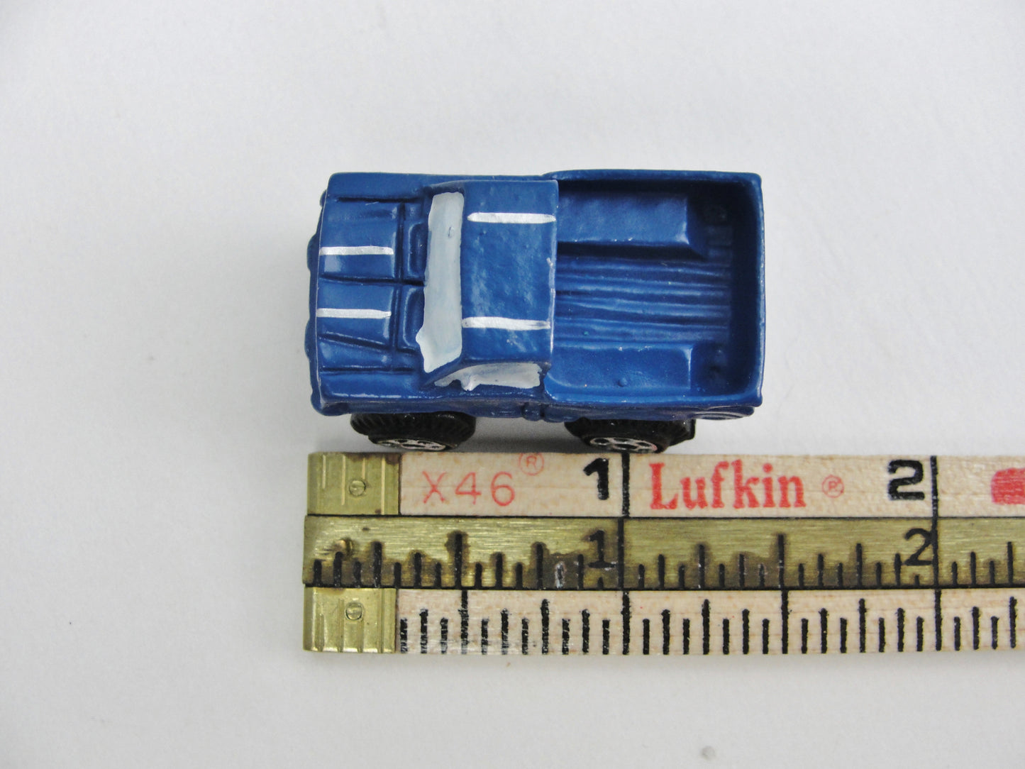 Dollhouse miniature toys