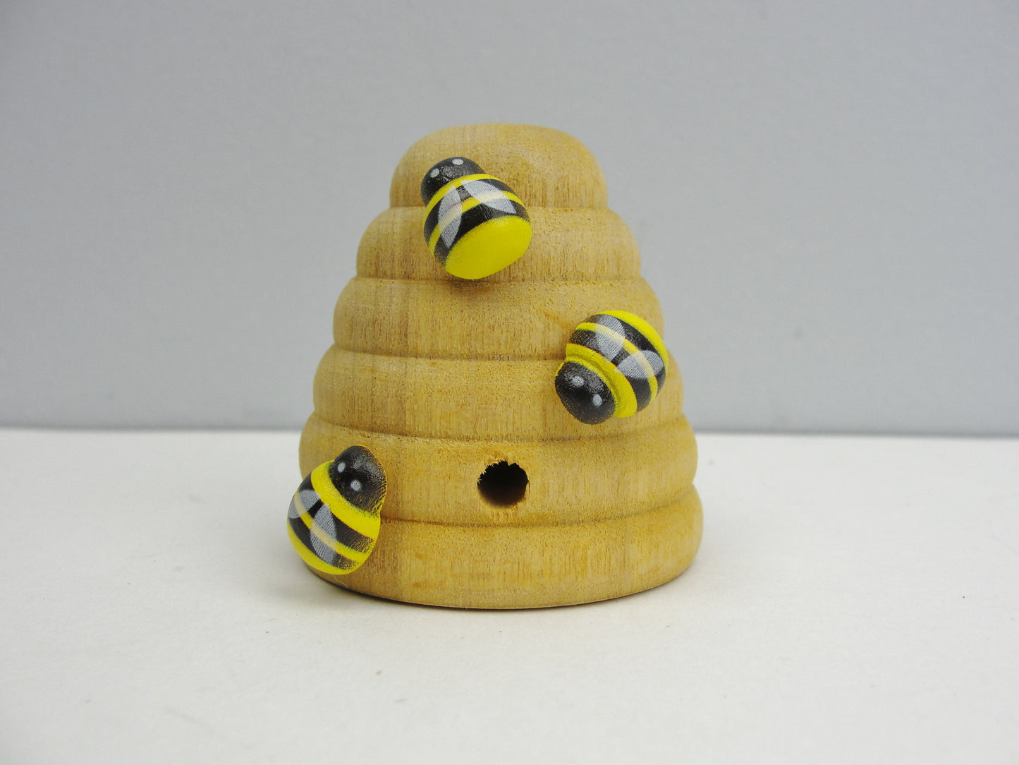 Mini wooden bees pack of 30 pieces