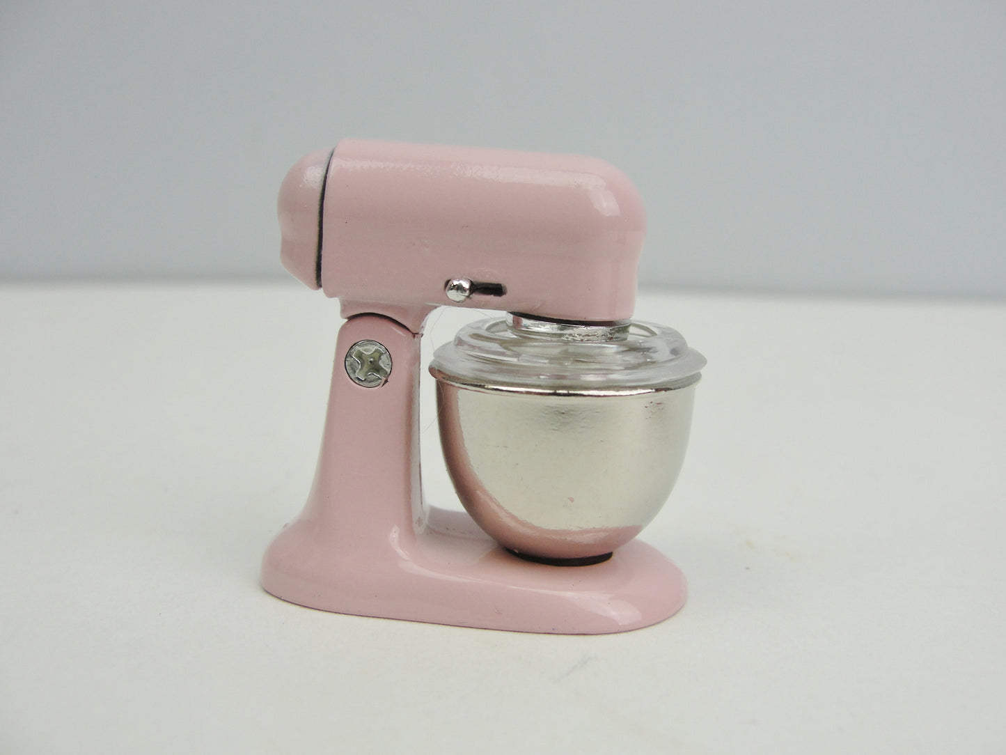 Dollhouse miniature mixer