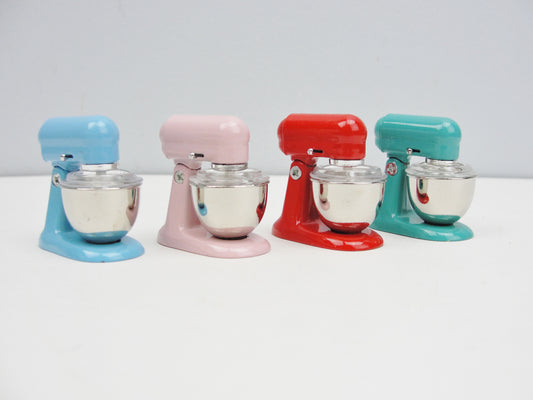 Dollhouse miniature mixer