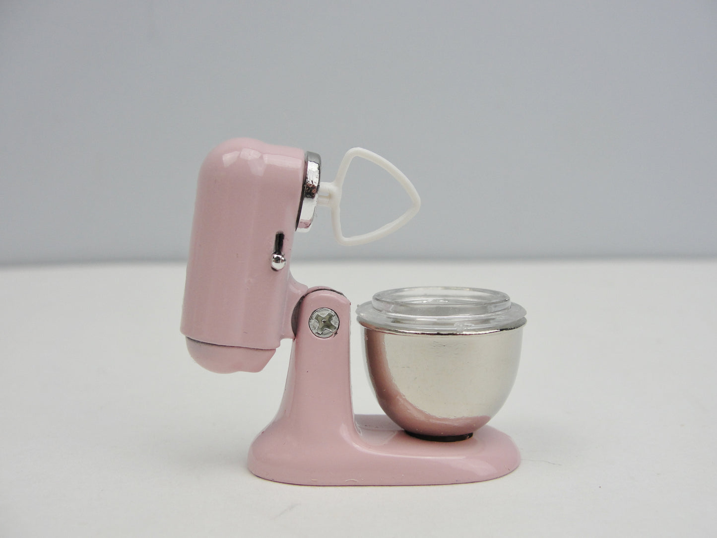 Dollhouse miniature mixer