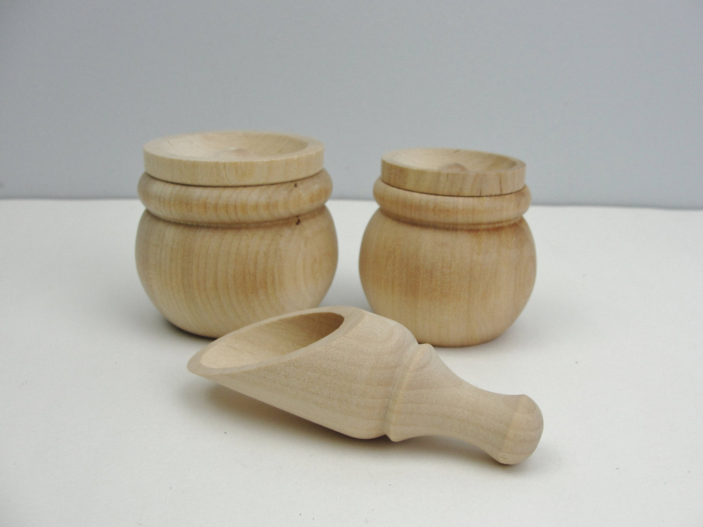 Wood bean pot choose your size and add a scoop