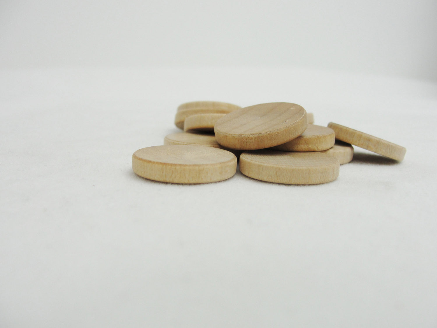 Wooden Circles discs .75"  (3/4") x 1/8" thick - Wood parts - Craft Supply House