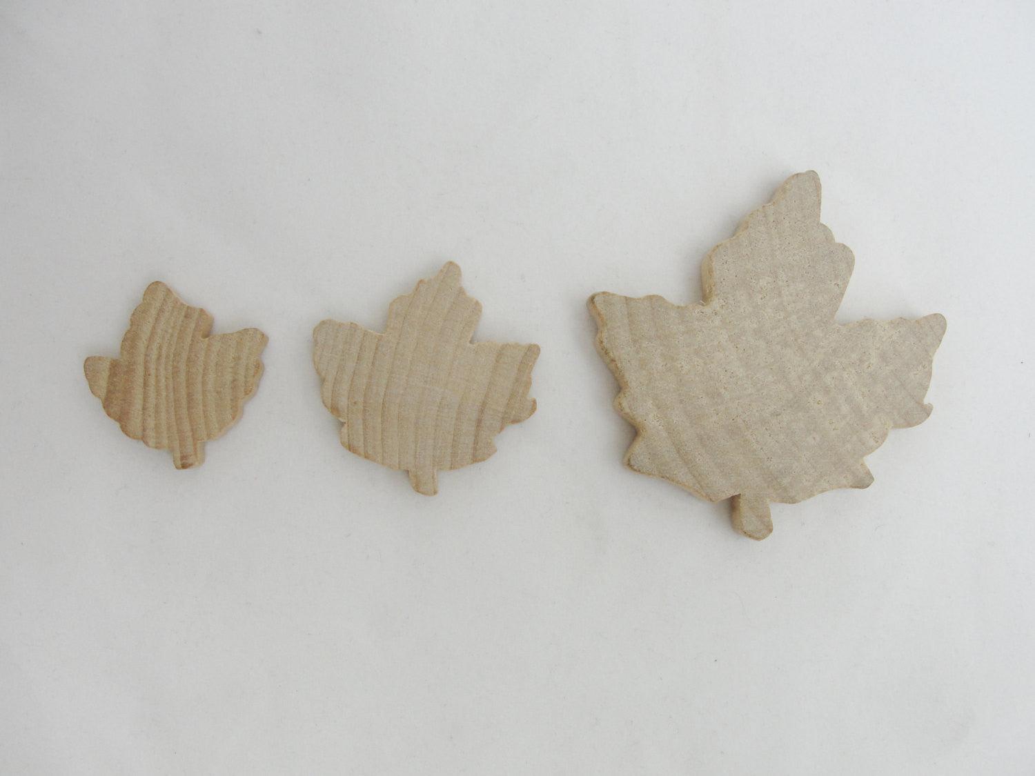 Small Wooden maple leaf cutout set of 6 - Wood parts - Craft Supply House