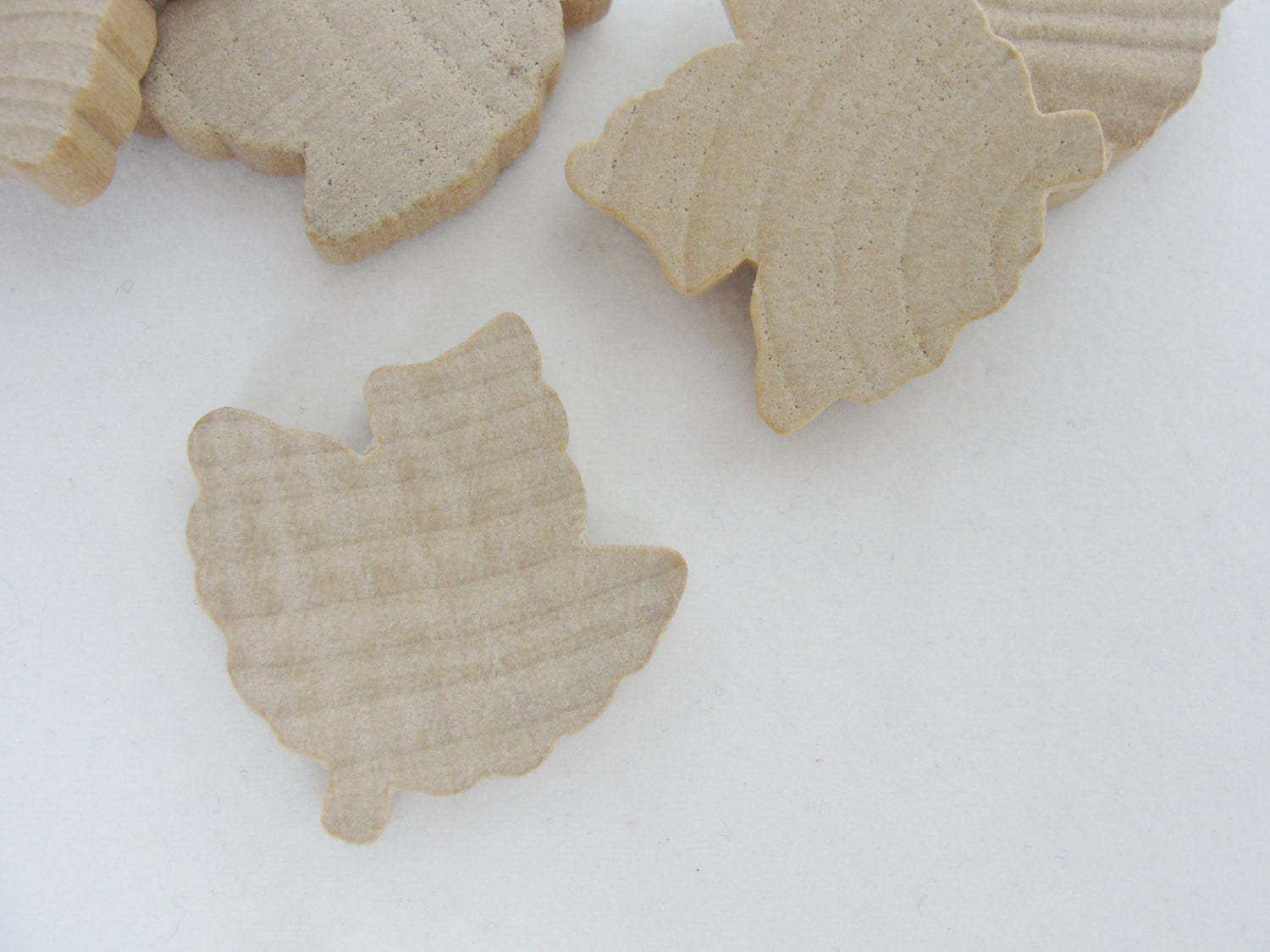 Small Wooden maple leaf cutout set of 6 - Wood parts - Craft Supply House